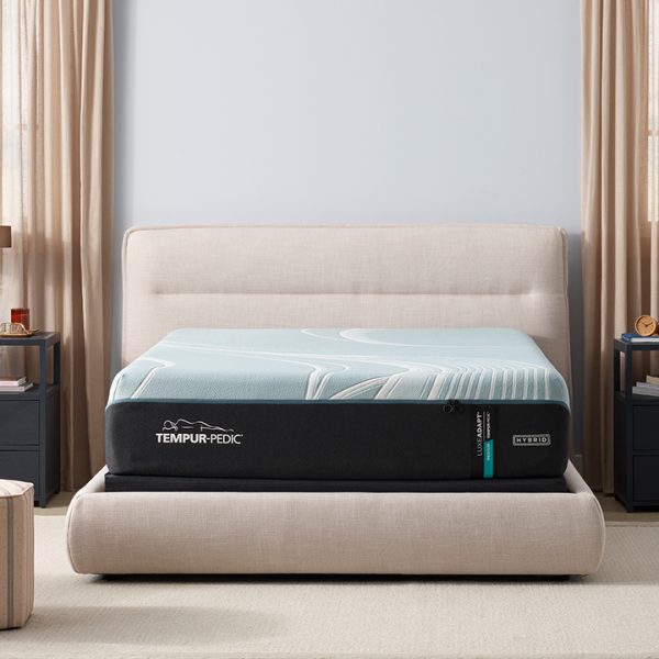 Tempurpedic Luxe Adapt Medium Hybrid Room